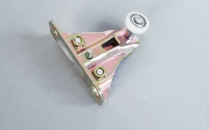 Toyota Hiace ролики боковой двери