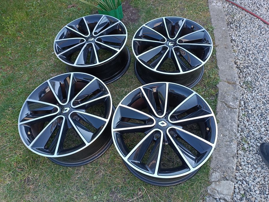 Felgi aluminiowe 17" 5x114,3 Florida Black Sari Renault Megane 3 Scen