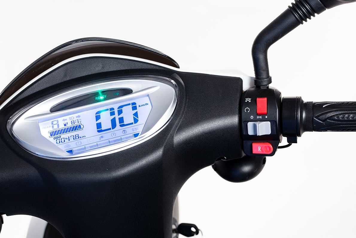 Skuter elektryczny EFUN Lipo 3000W 72V 63Ah 60 km/h, OD RĘKI