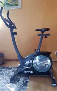 Rower treningowy magnetyczny pionowy Zipro – Nitro