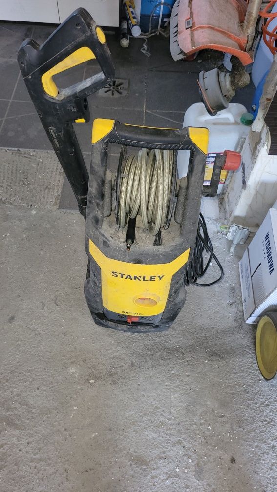 Myjka stanley sxpw16p