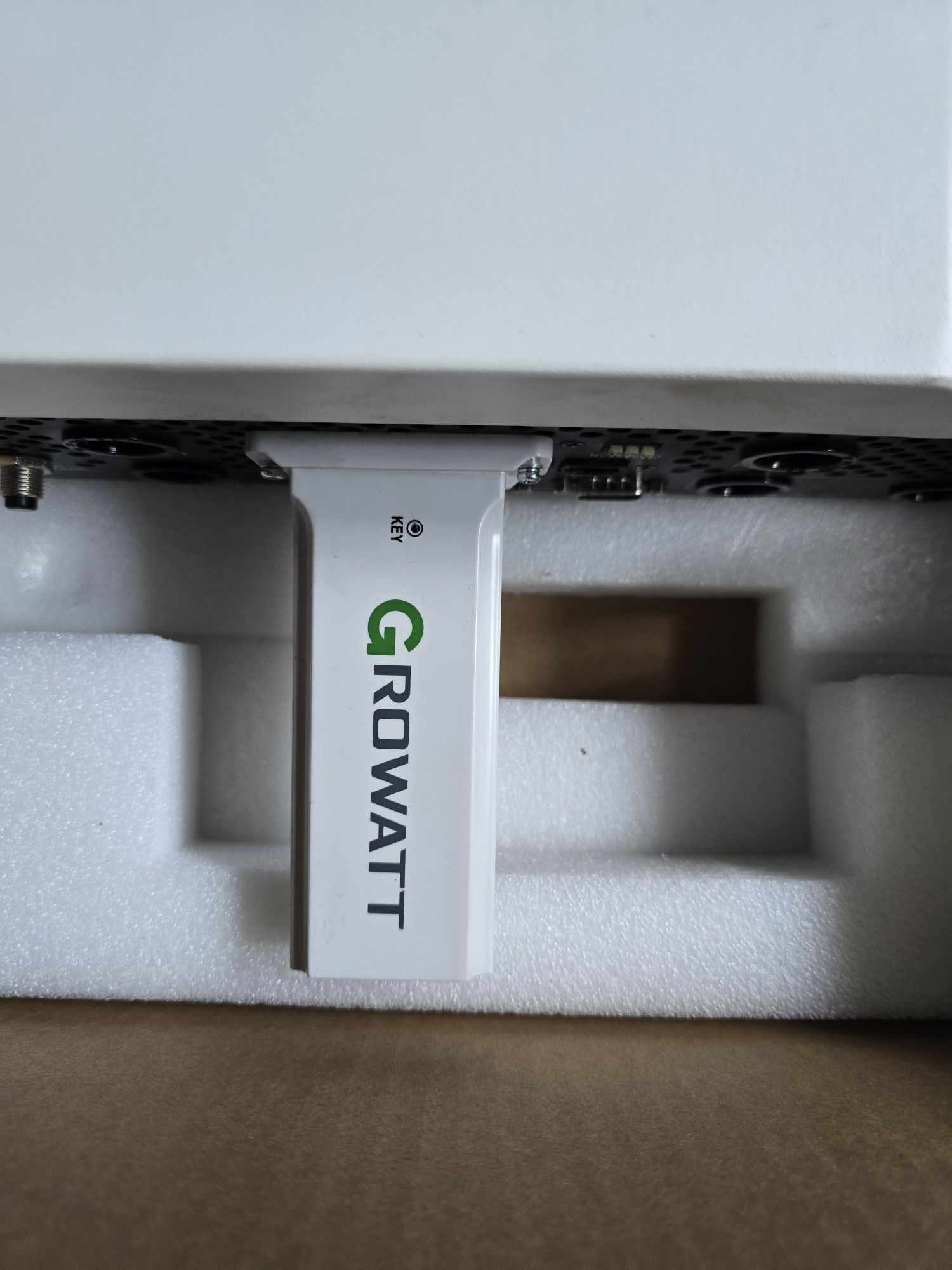 Inwerter , falownik offgrid Growatt SPF 5000 es