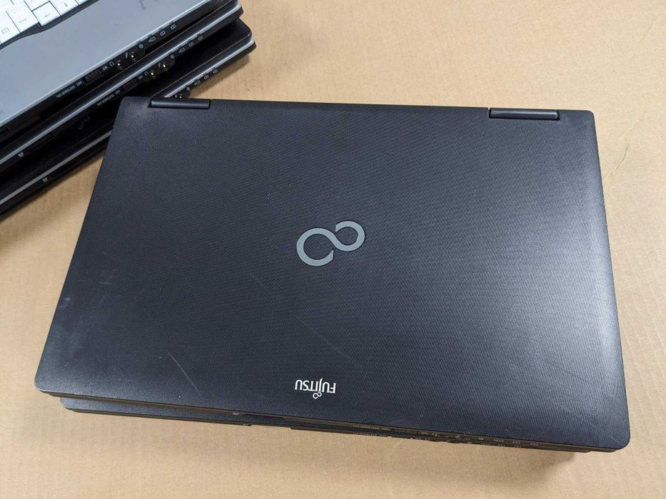 Fujitsu LIFEBOOK E752- потужна начинка, магазин