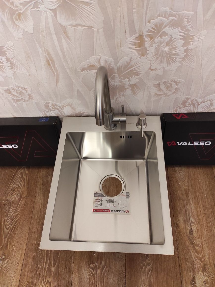 Мойка на кухню Акция! -17 % фирма Platinum  Valeso 40*50 3 mm. hendmad