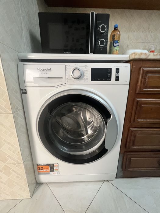 Maquina de lavar hotpoint - como nova