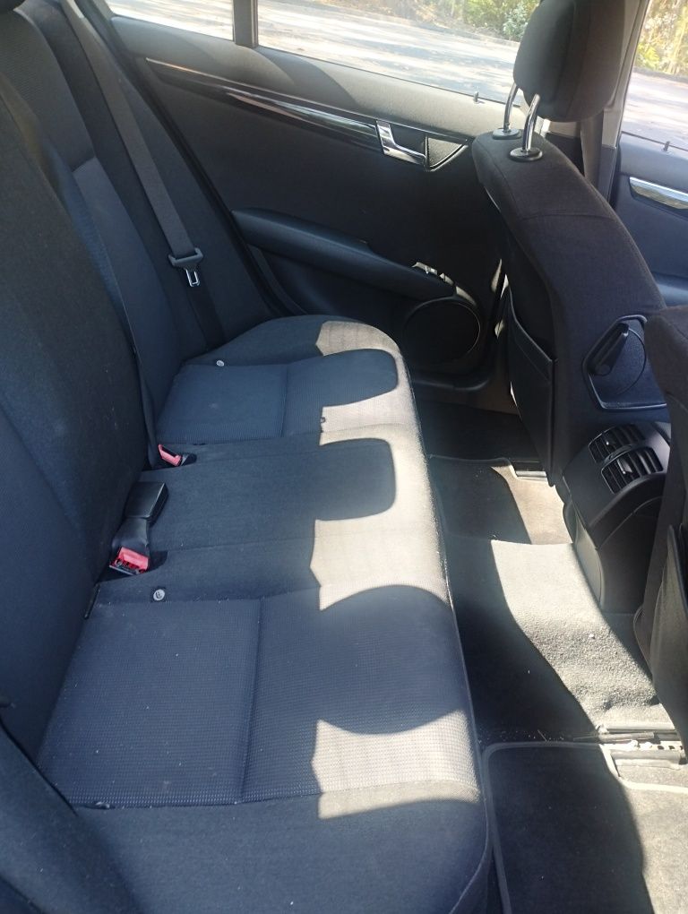 Mercedes Benz C220cdi