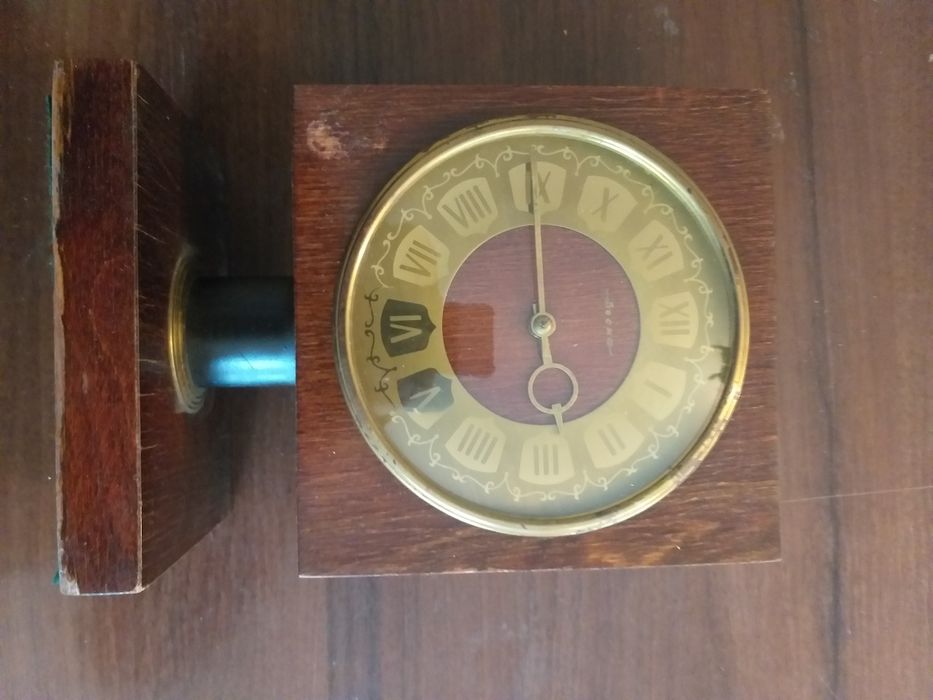 Продам  годинник  Весна