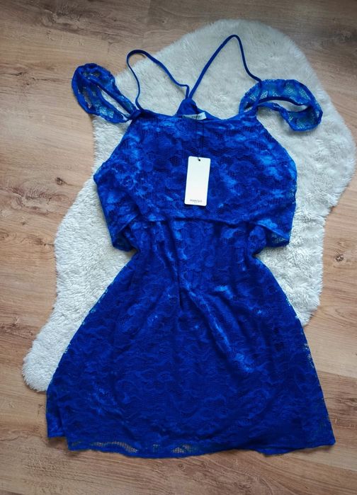 Koronkowa sukienka na ramiączkach, L