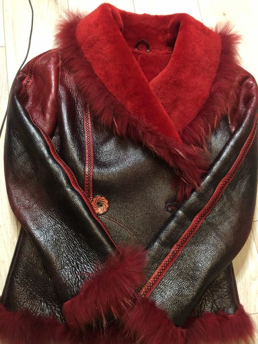 Куртка зимова натуральна червоно-чорна  р.48