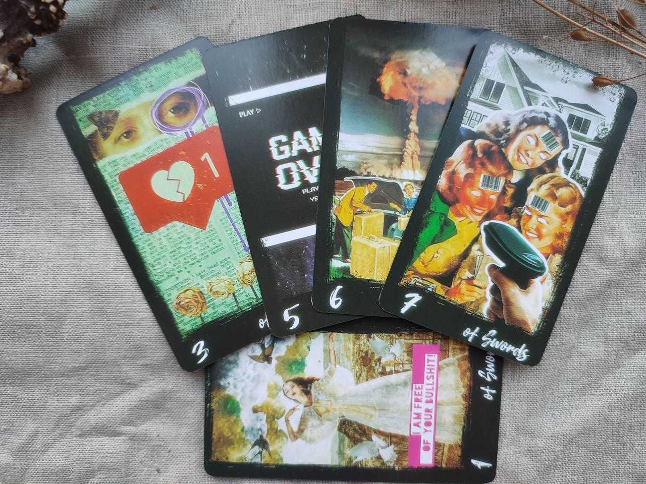 Гадальні карти круте таро badass tarot колода гадальних карт