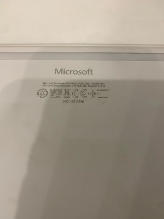 Ноутбук Microsoft model 1943
