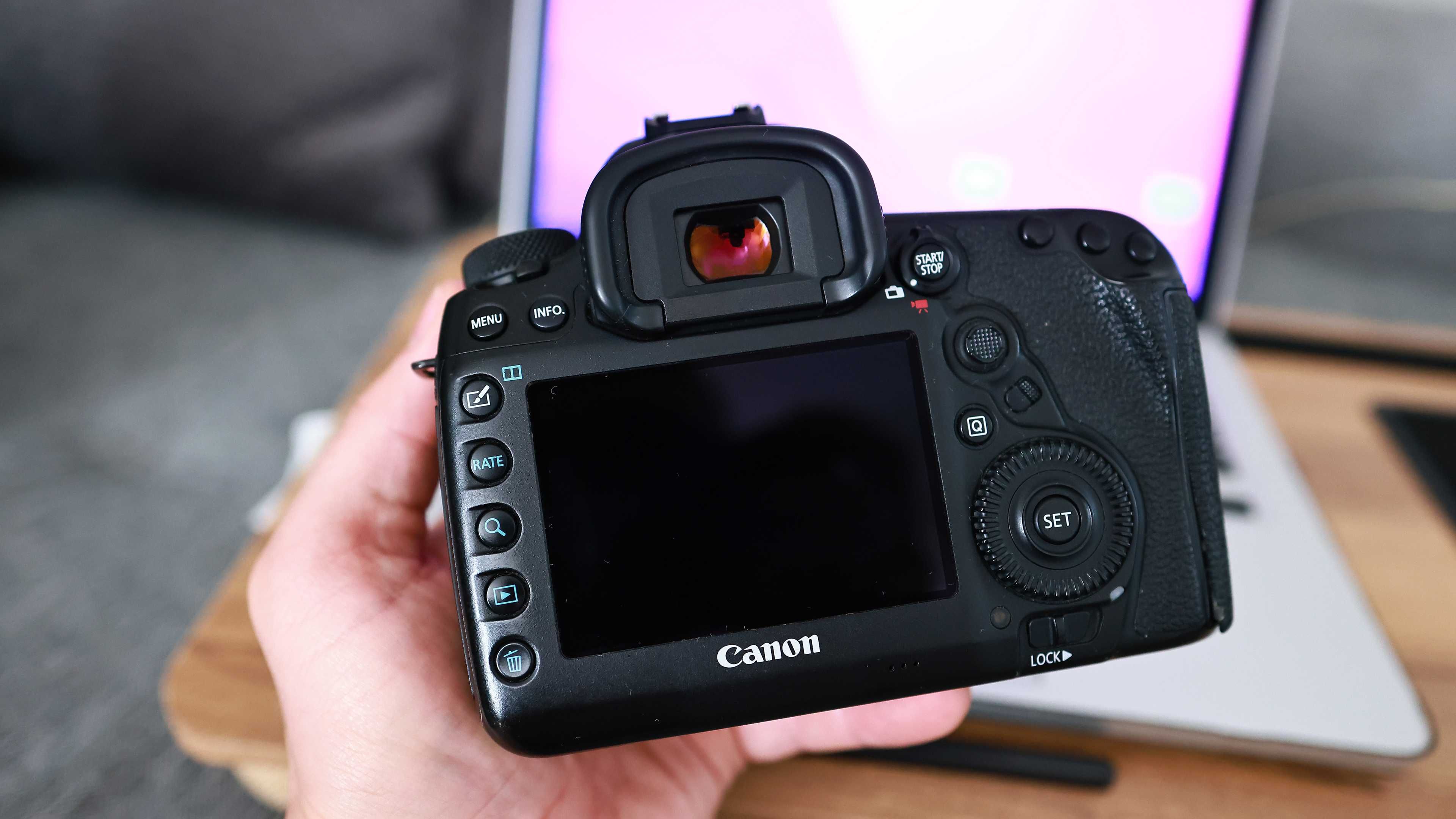 Lustrzanka Canon EOS 5D Mark IV