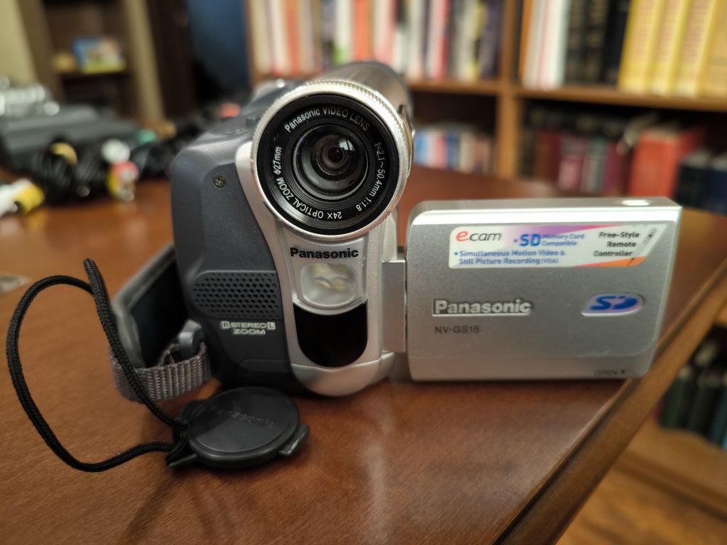 Відеокамера Panasonic NV-GS15GC
S/N I4SA14988
Made in Japan (вироблено