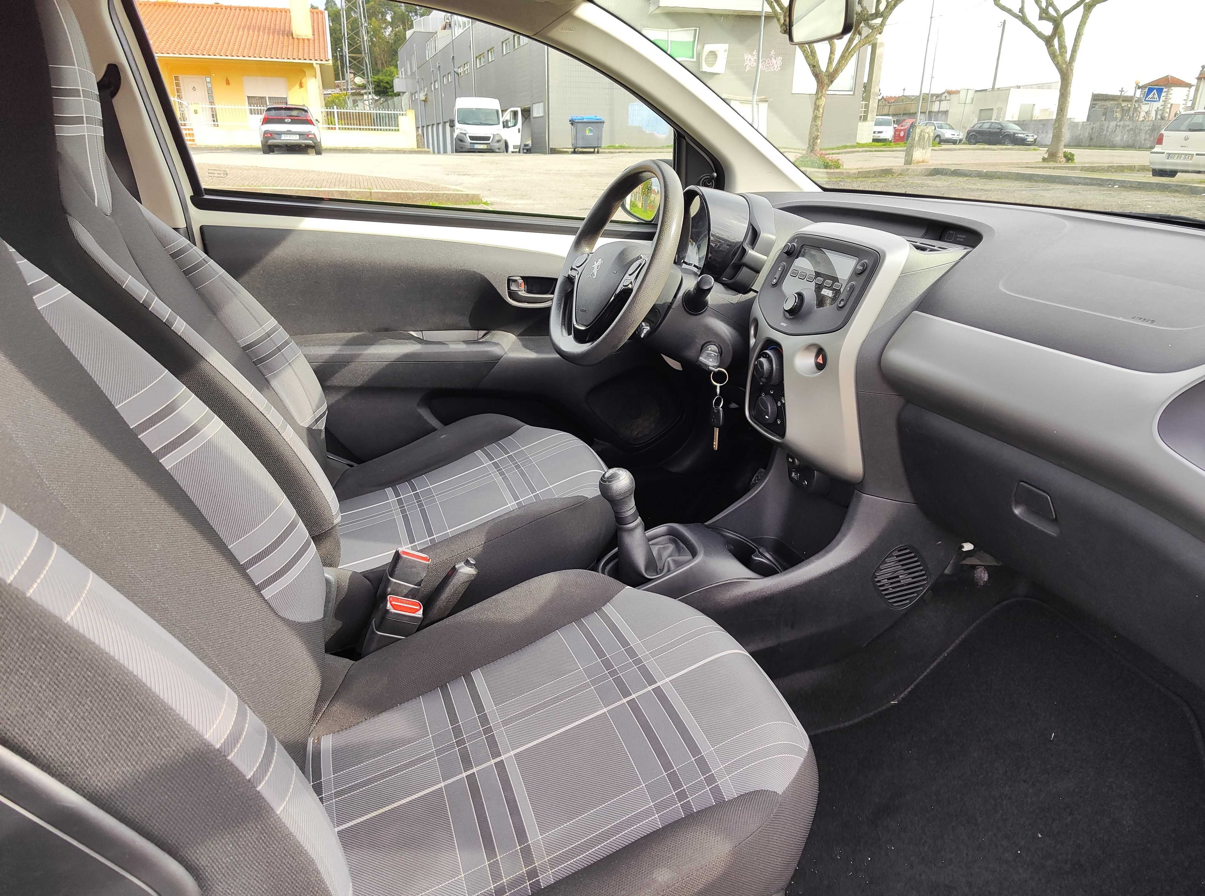 Peugeot 108 1.0 Vti (motor Toyota) * Excelente estado