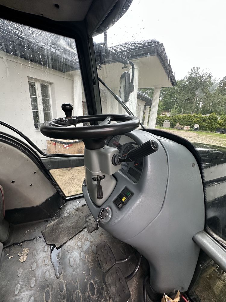 Valtra T180. 2004r. Manual biegi pelz. 4200mth!!!