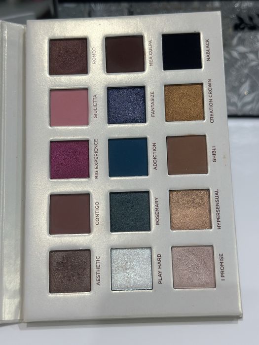 Nabla Secret Palette - paleta cieni