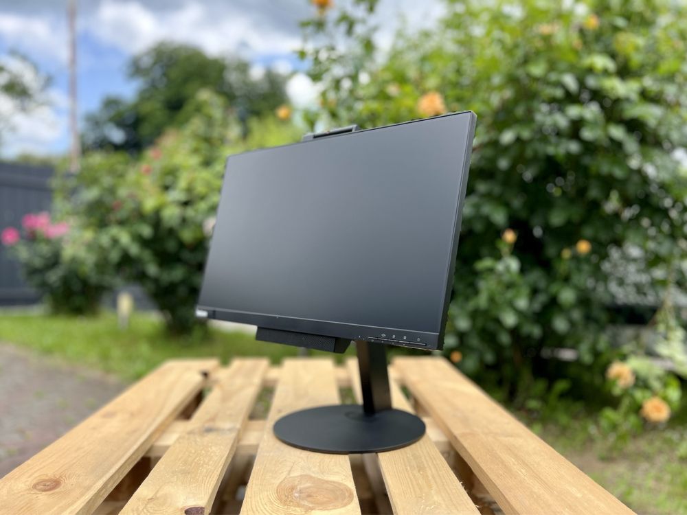 Моноблок Lenovo ThinkCentre TIO 24 G3/Ryzen 3 3200GE/8GB/256GB/24"FHD