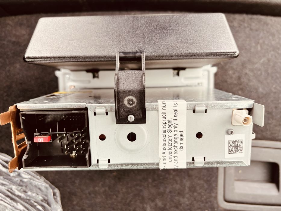 Магнитофон Volksvagen RCD 210