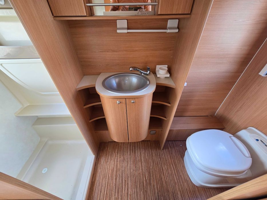 ADRIA 542UT duża łazienka na tyle przyczepa kempingowa fendt hobby wlu