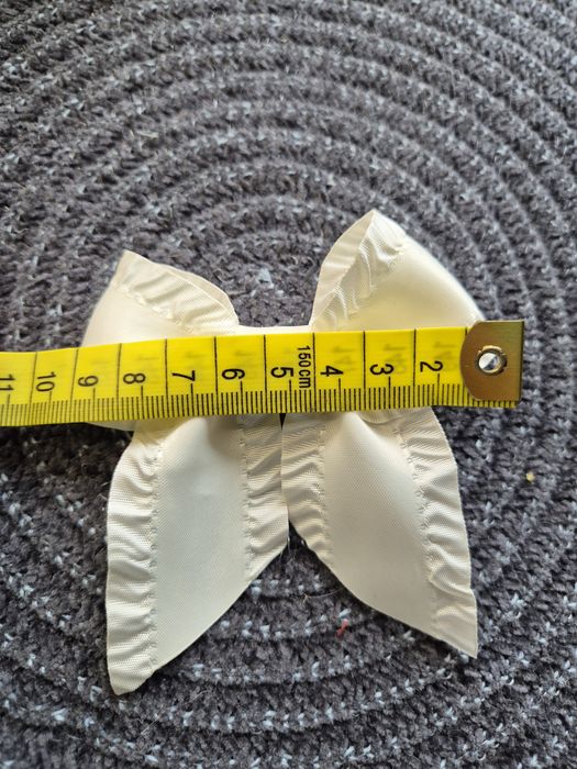 Śliczna spinka do włosów _ Kokardka ecru handmade