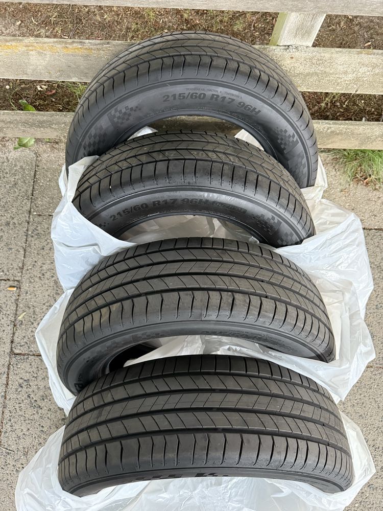Kumho Ecsta PS71 SUV 215/60 R17 96 H