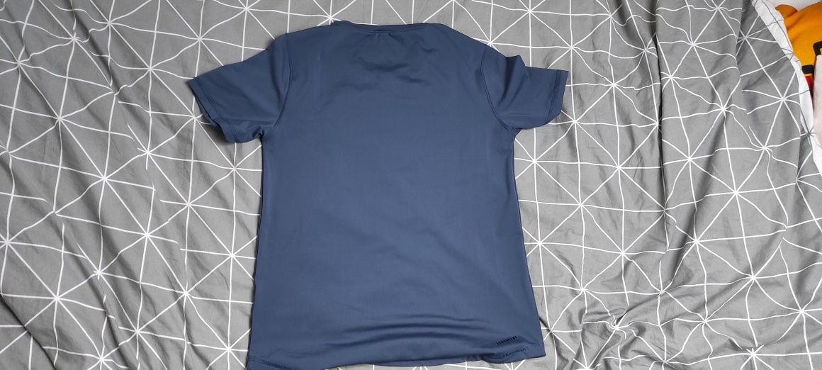 Damska koszulka Adidas r. XS