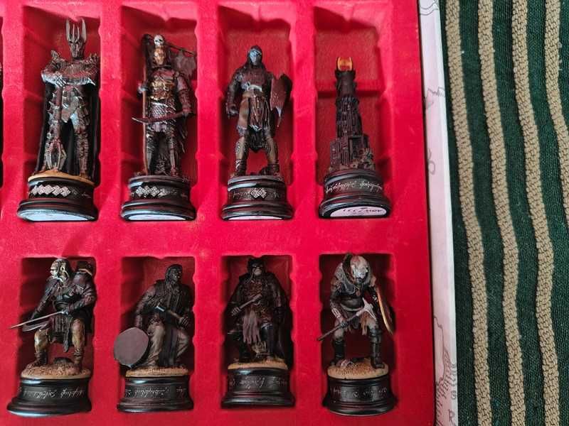 Set 1, Black, The Lord of the Rings Chess Collection