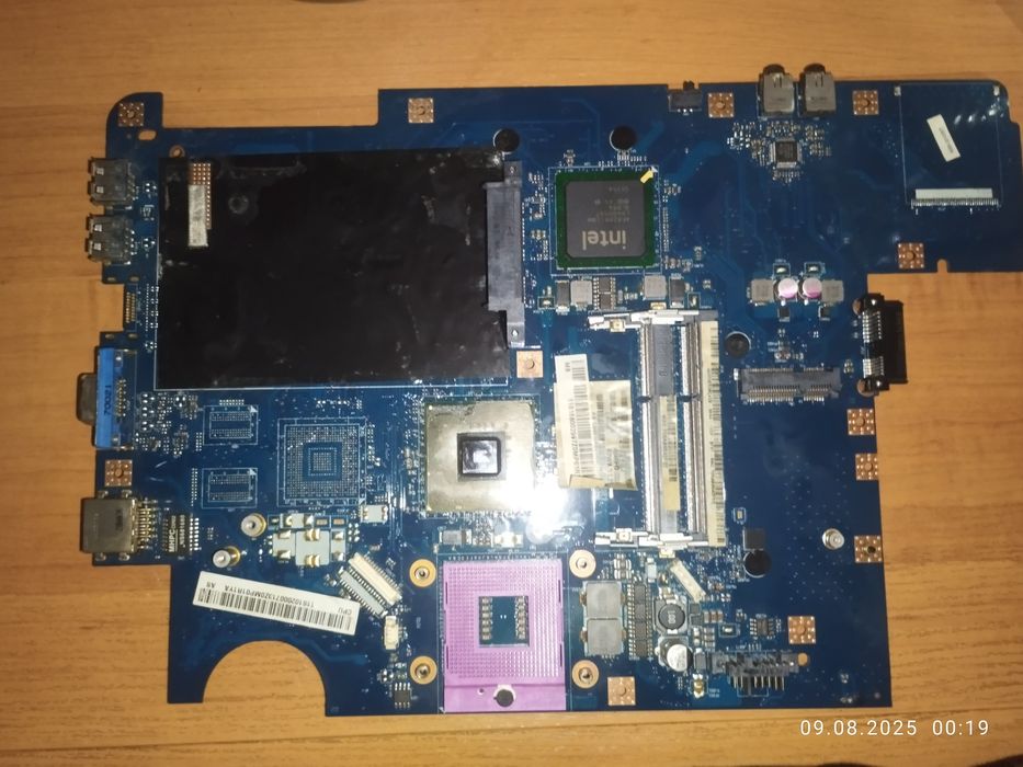 Деталі від ноудбука