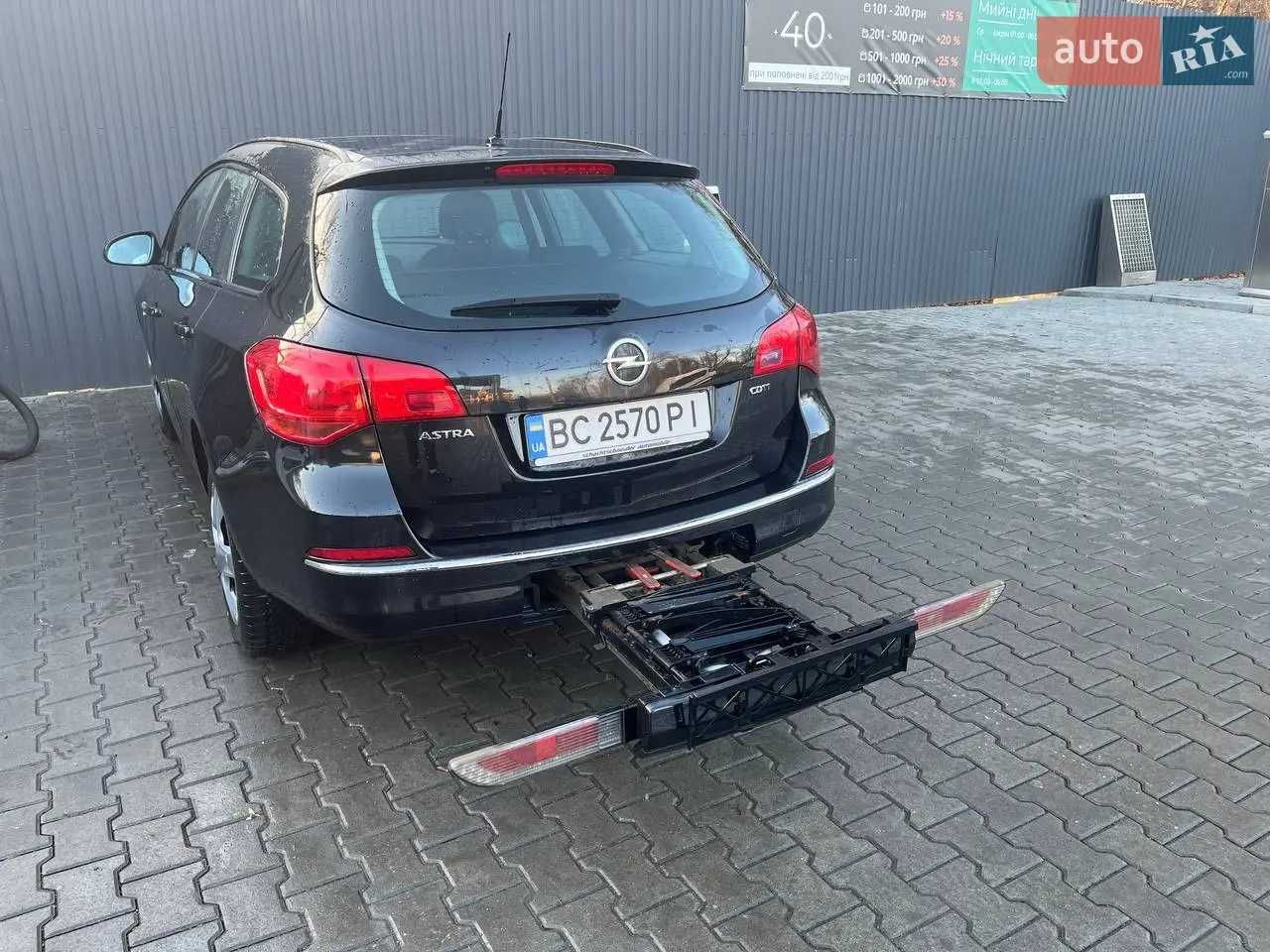 Opel Astra J 2013