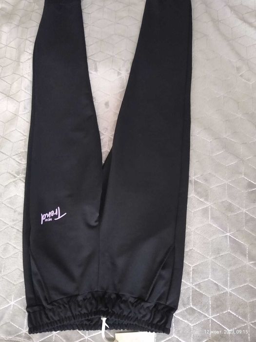 Spodnie dresowe damskie S-M