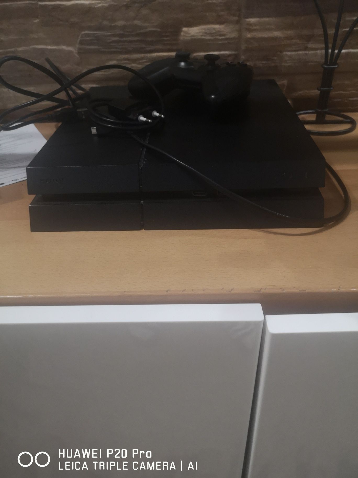 PS 4... 1 T+ 1 comando da playstation 4 + 1 v/r + Câmara + 2 COMANDO