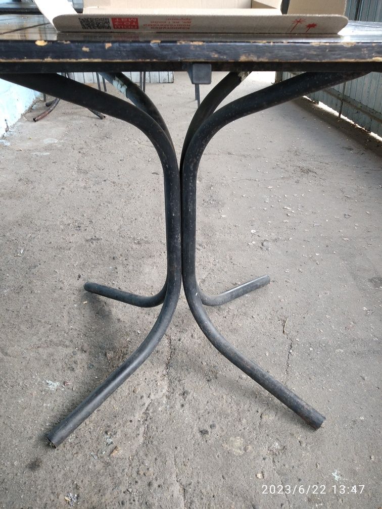 Продаю метал столы и стулья (садовую мебель)