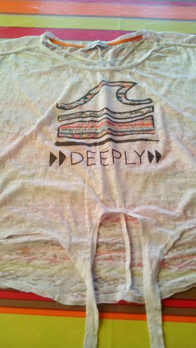 T shirt deeply