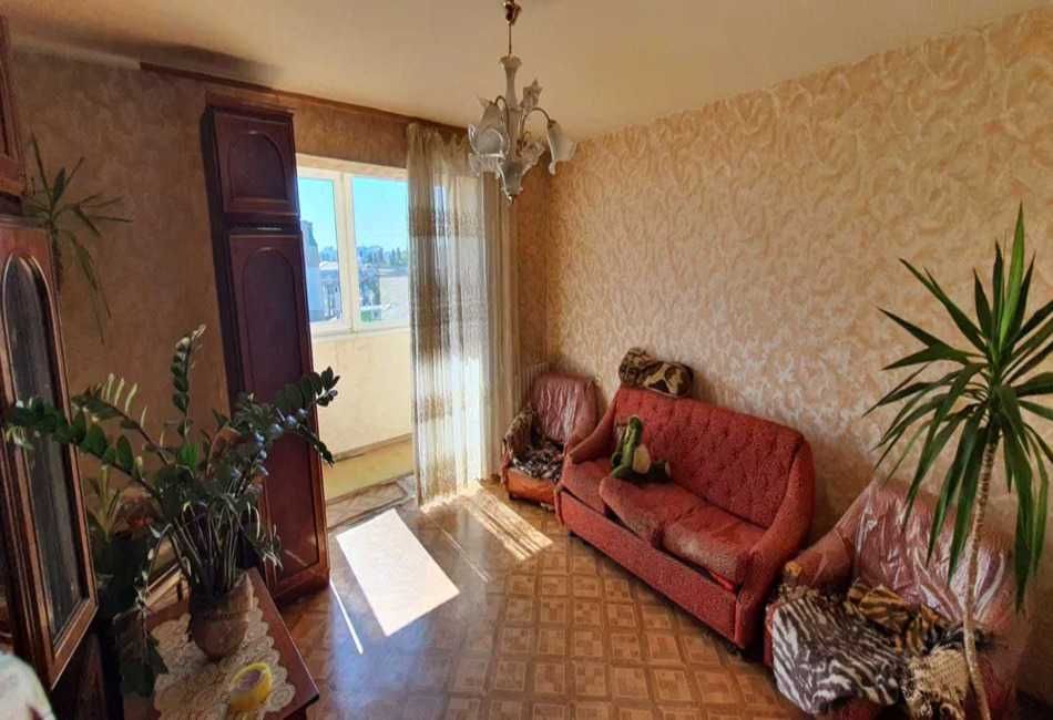 baz-01. 2 комн квартира в центре. Кирпичный дом