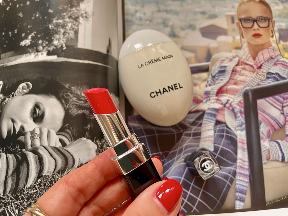Помада CHANEL Rouge Coco Bloom 128 Magic