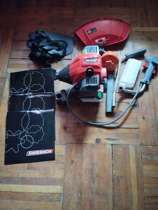 Продам бензокосу