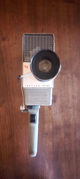 Vendo Máquina de filmar Crown 8 mm ( 1963 ).