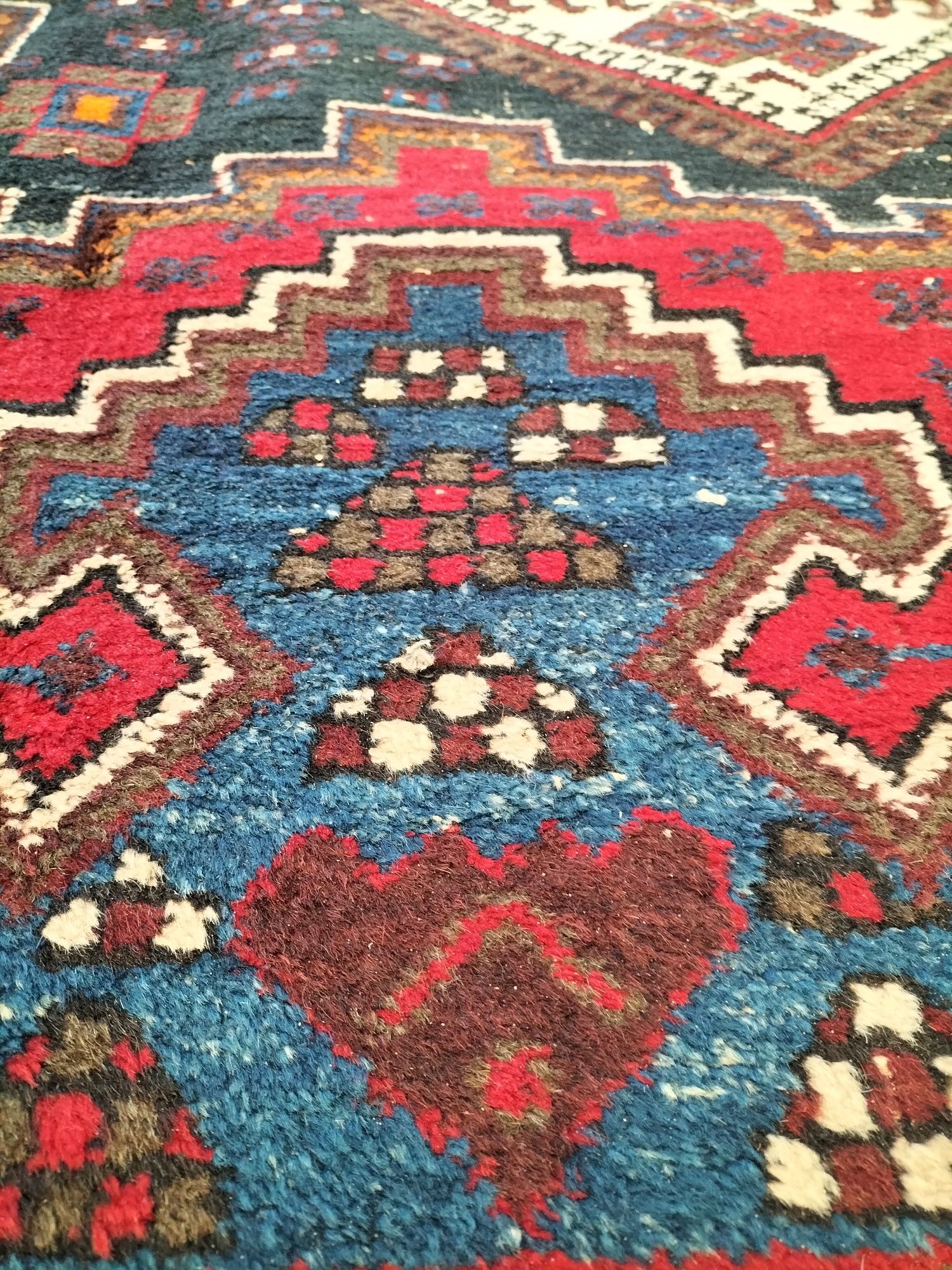 Irański wełniany ręcznie tkany dywan Afshari 152x195cm