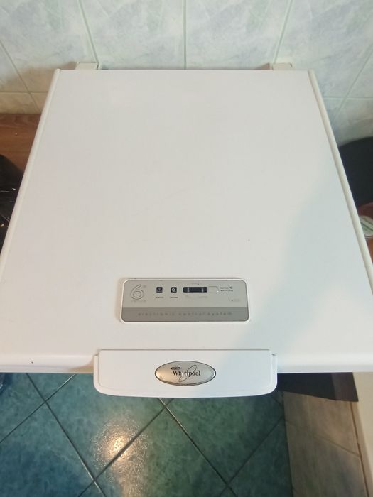 Zamrażarka skrzyniowa Whirlpool WH 1400 E – 138 l – sprawna