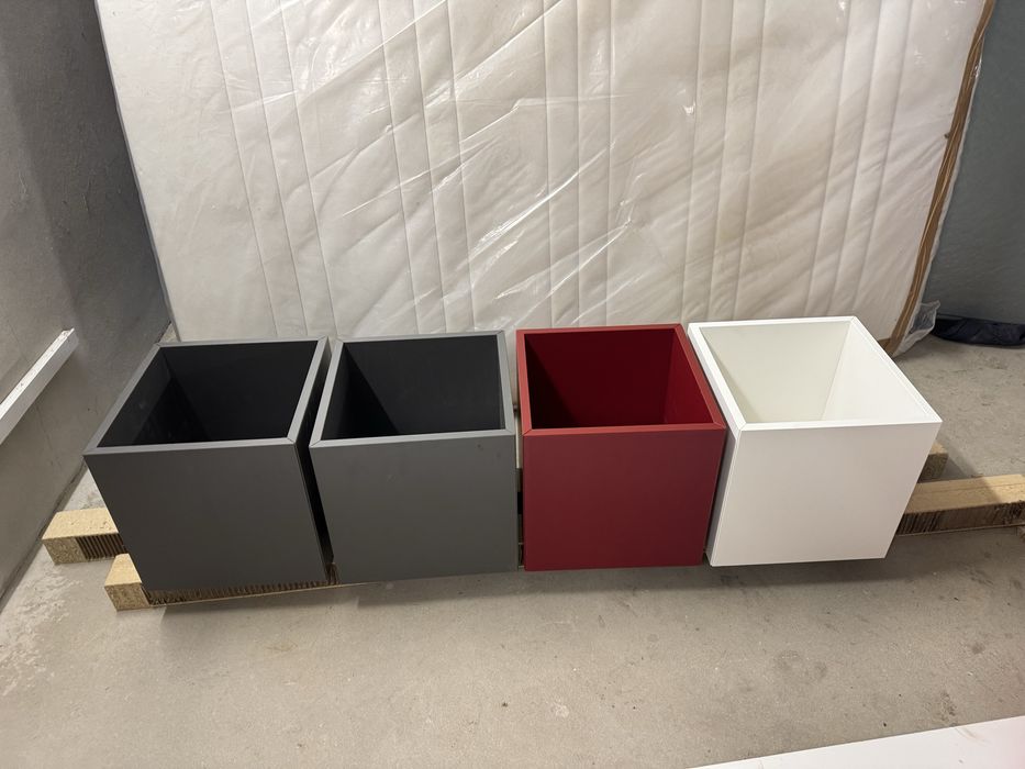 Półki  szafki na scianę