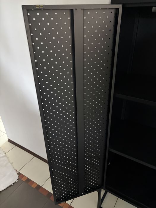 Szafka metalowa. Komoda