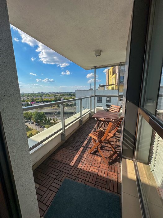 Ostatnie, 11 piętro - panorama Warszawy. Garaż, AC