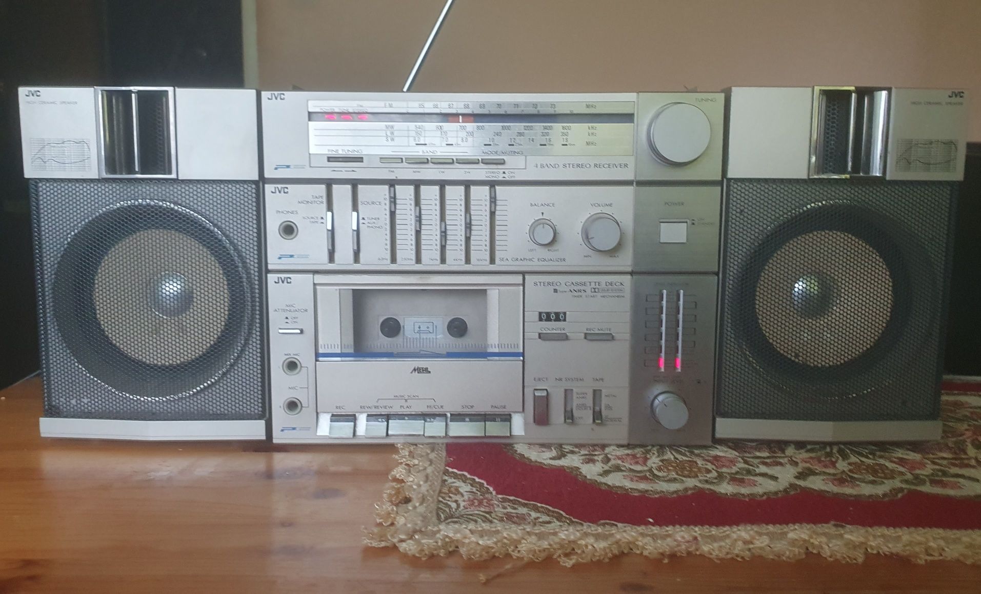 Radiomagnetofon JVC PC-11  system stereo Boombox Pewex PRL