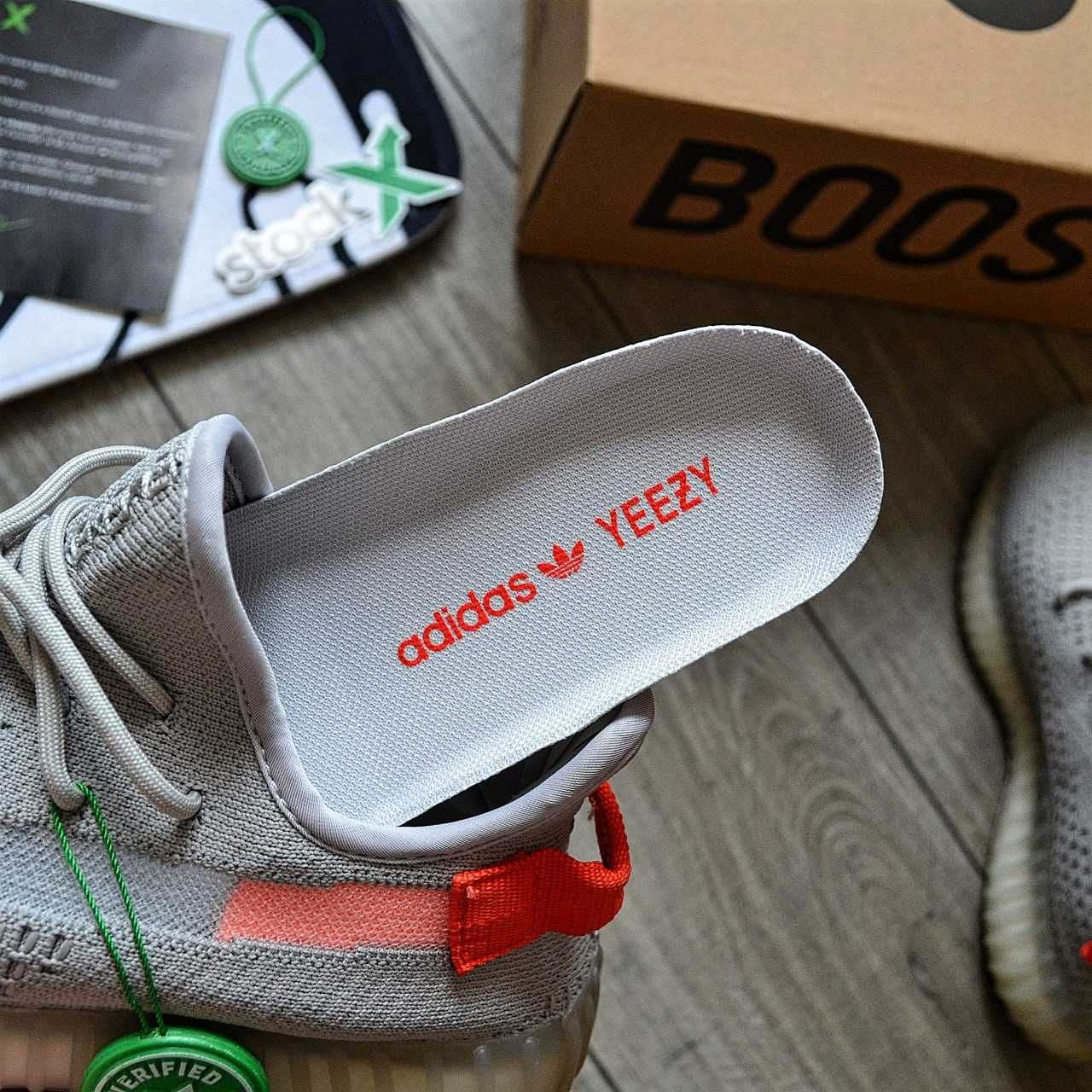 Buty Adidas Yeezy Boost 350 V2 'Tail Light'  rozmiar 36-45