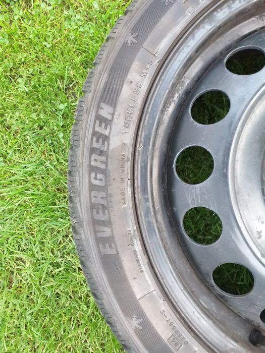 Opony zimowe 16  Z   felgami