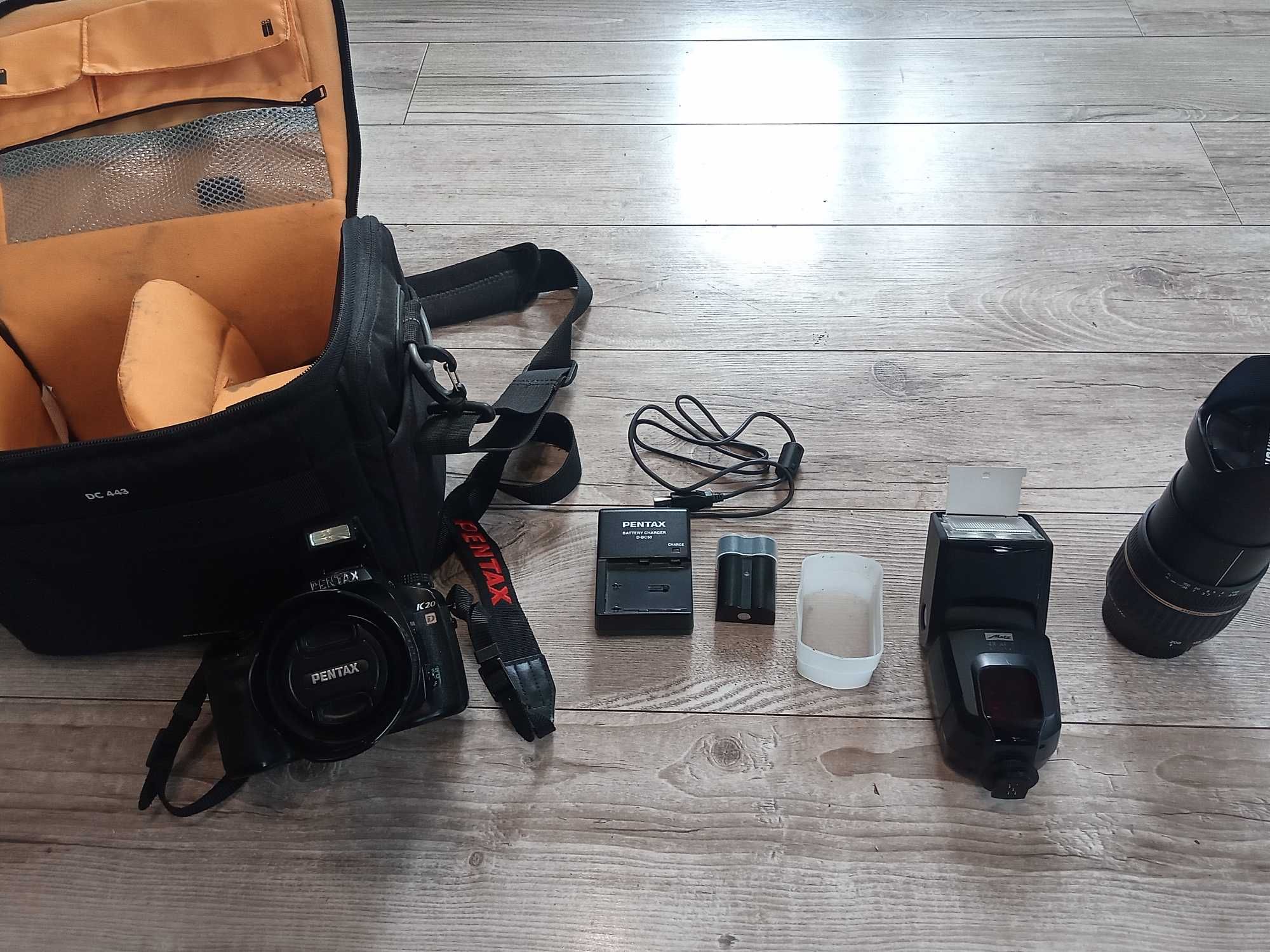 Pentax K20D aparat lustrzanka zestaw z 2 obiektywami,lampą Metz