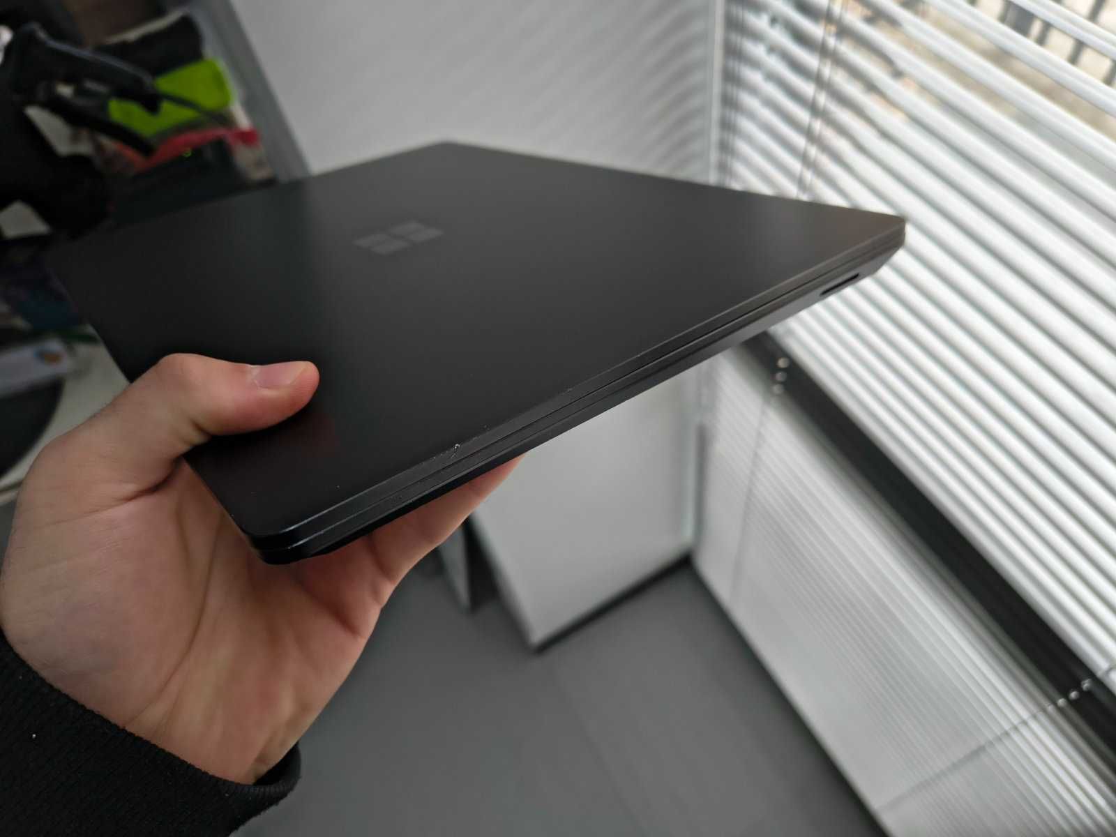 Microsoft Surface Laptop 4