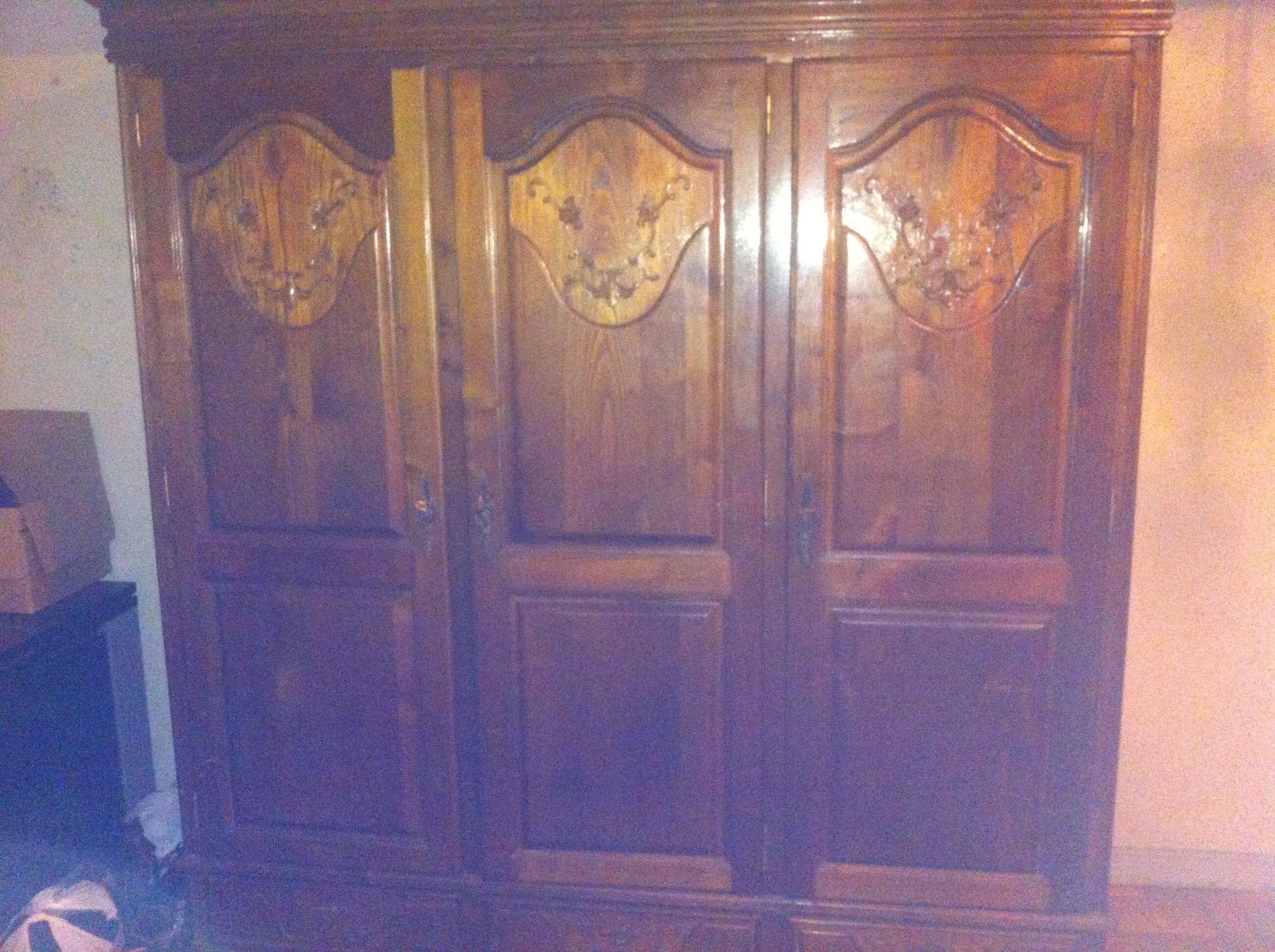 Conjunto de móveis para quarto de casal madeira castanha