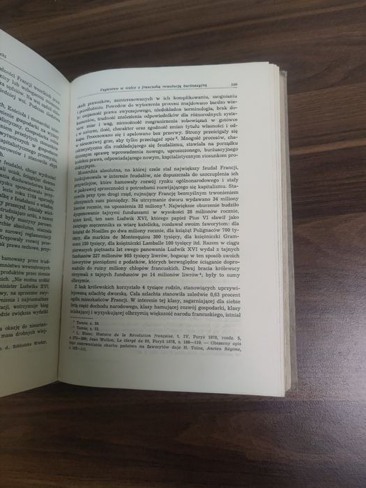 Szkice dziejów papiestwa
