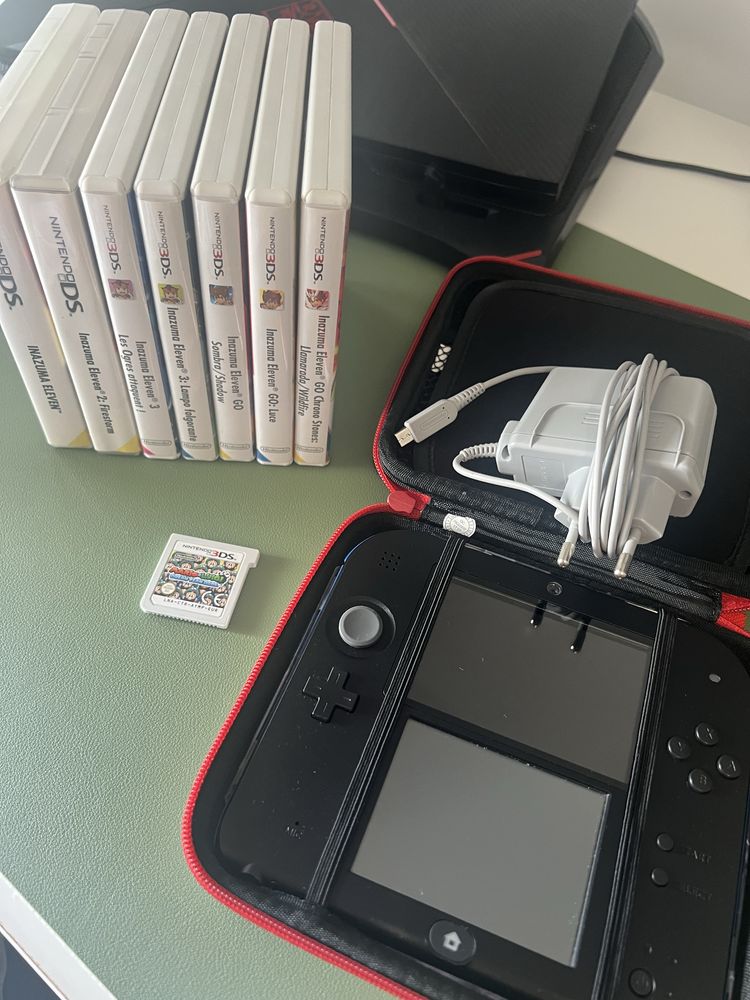 Coleção Completa Inazuma Eleven + Nintendo 2DS com Estojo e Carregador